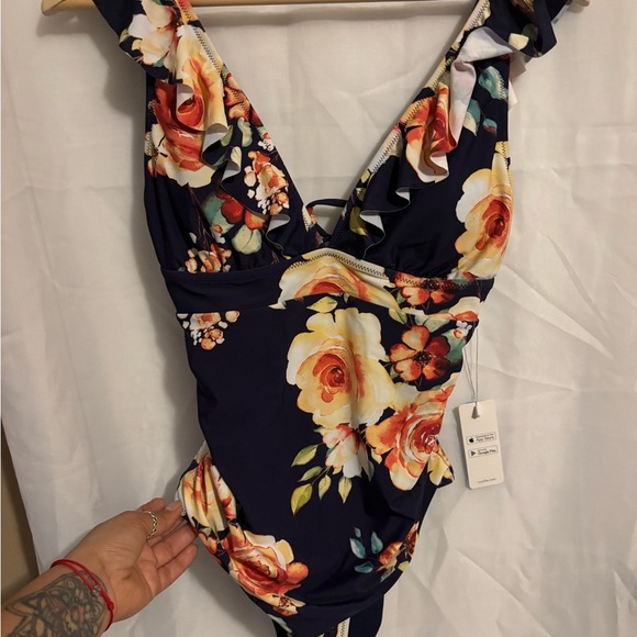Cupshe Dark Blue Floral One Piece Swimsuit - Picture 3 of 3